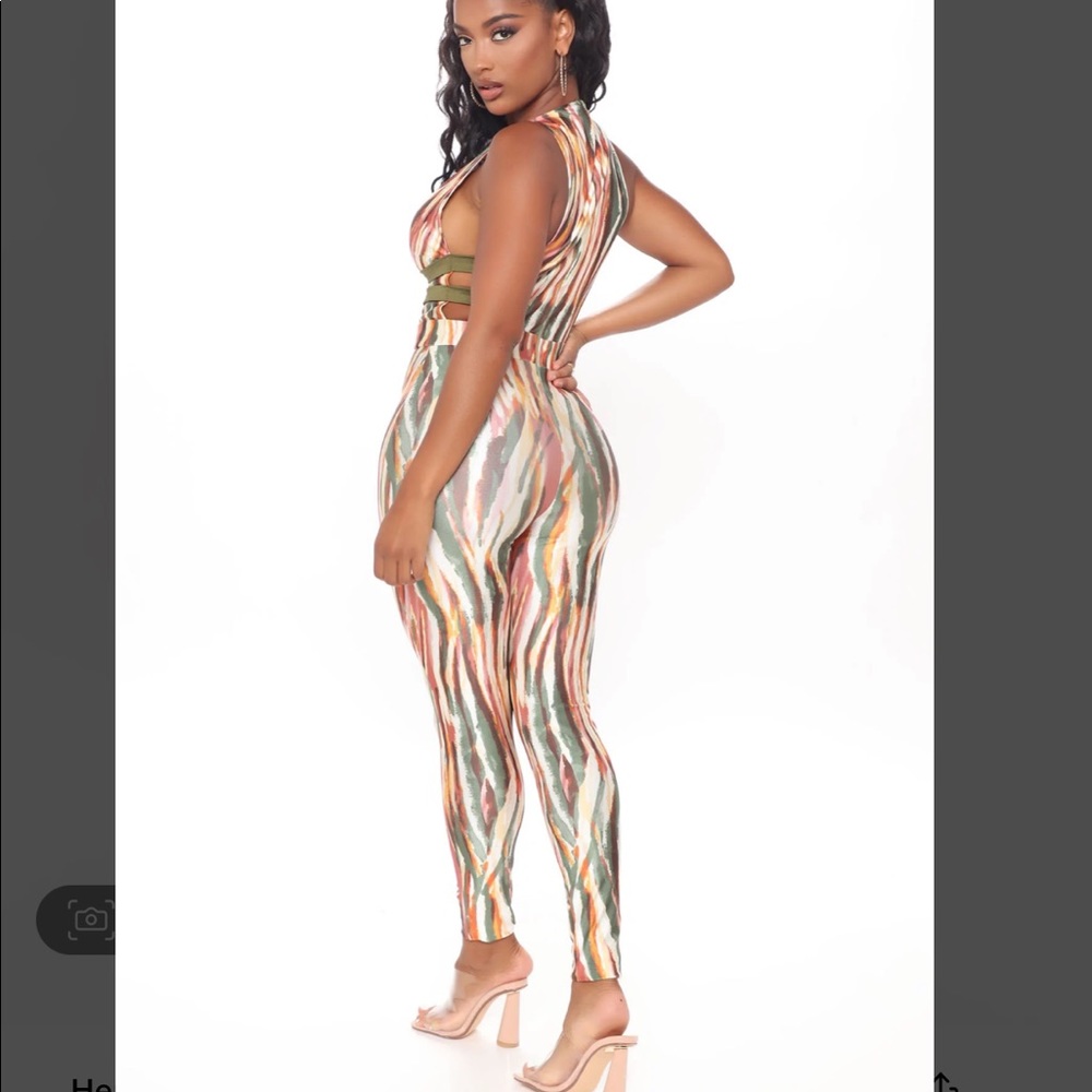 Jumpsuit - Picture 4 of 5